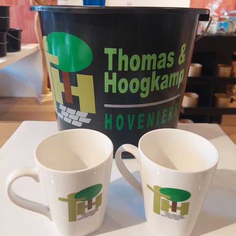 logo op emmer & mokjes